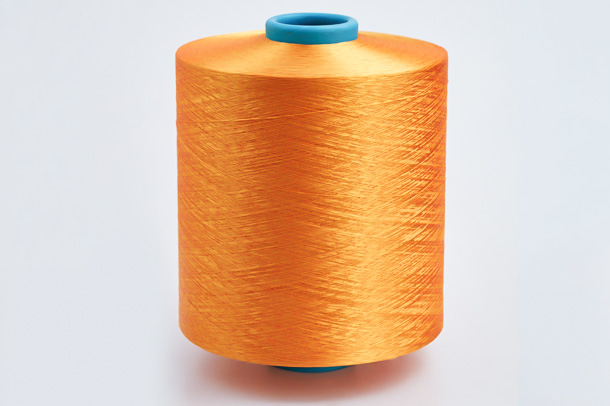 Quel rôle jouent les fils pour tapis et les fils pour tapis dans l'industrie textile, et en quoi sont-ils différents des fils ordinaires ?