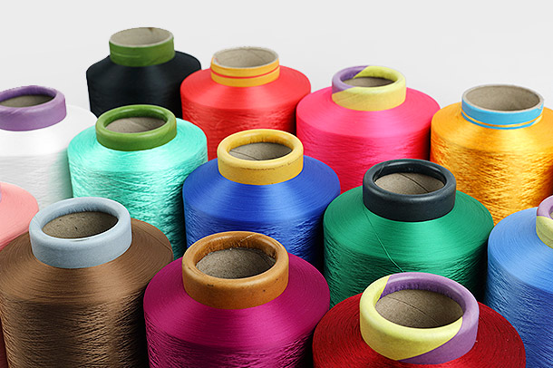Source de matières premières de fils de polyester recyclés